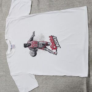 Vintage Y2K Coors Basketball Gildan Heavyweight Cotton Tee - Size Medium